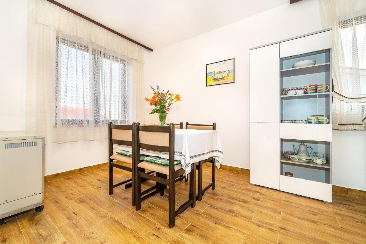 Apartments Jurina 2 Đảo Krk Ngoại thất bức ảnh