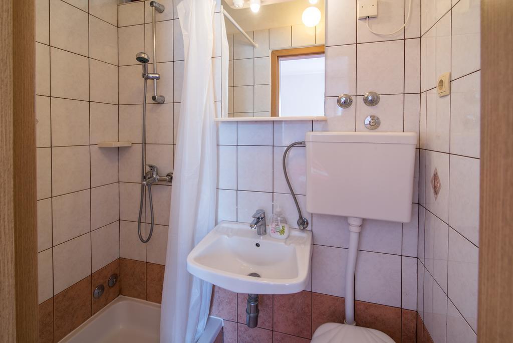 Apartments Jurina 2 Đảo Krk Ngoại thất bức ảnh