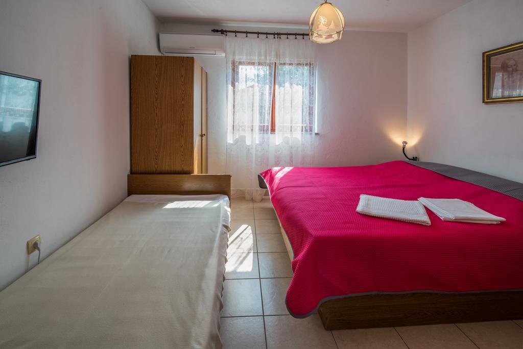 Apartments Jurina 2 Đảo Krk Ngoại thất bức ảnh